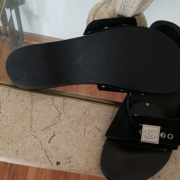 COPY - Authentic Chanel black suede slides - Picture 4 of 4